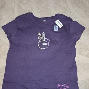 Old Navy Kids Tee in Deep Purple with Peace Sign Graphic